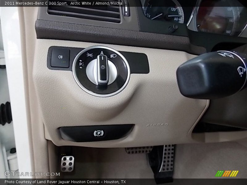 Controls of 2011 C 300 Sport