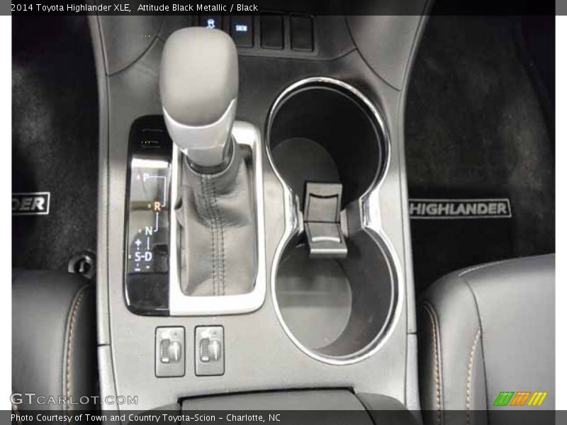 Attitude Black Metallic / Black 2014 Toyota Highlander XLE