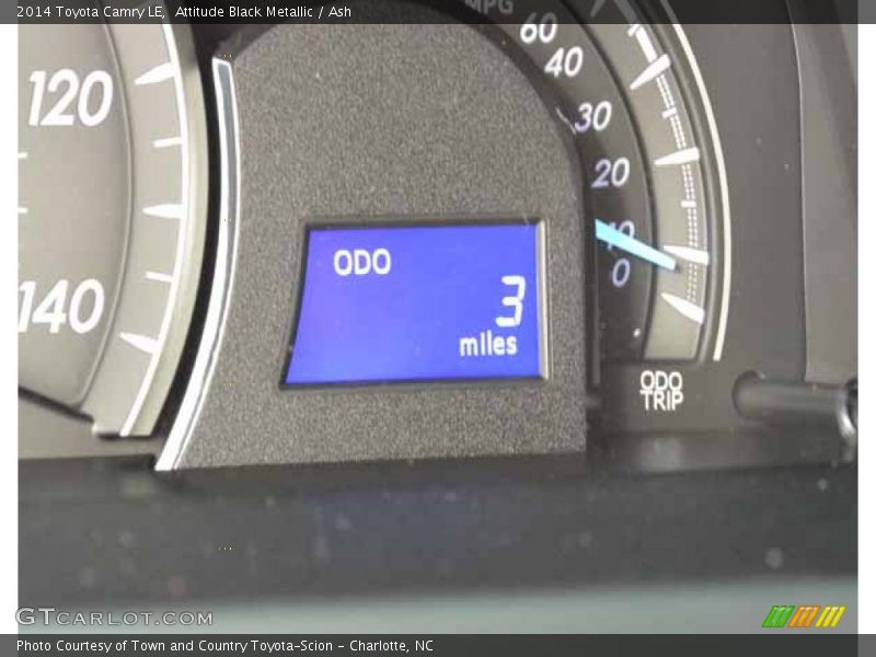 Attitude Black Metallic / Ash 2014 Toyota Camry LE