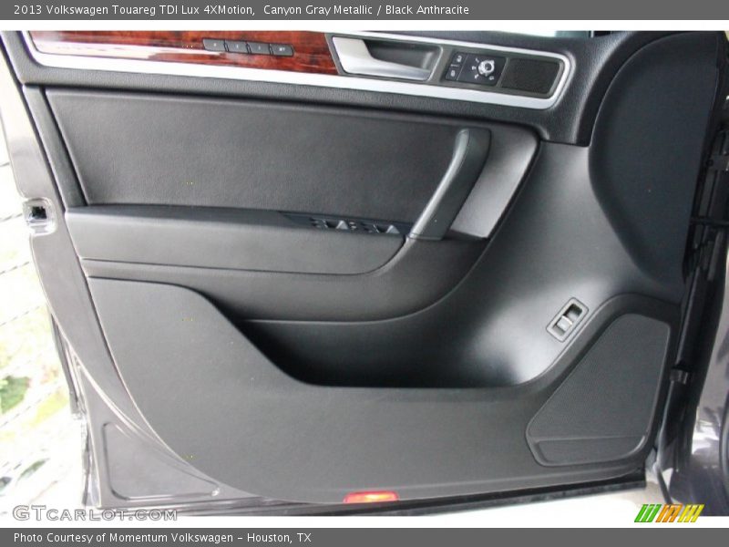 Canyon Gray Metallic / Black Anthracite 2013 Volkswagen Touareg TDI Lux 4XMotion