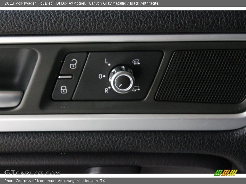 Canyon Gray Metallic / Black Anthracite 2013 Volkswagen Touareg TDI Lux 4XMotion