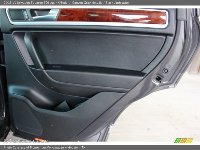 Canyon Gray Metallic / Black Anthracite 2013 Volkswagen Touareg TDI Lux 4XMotion