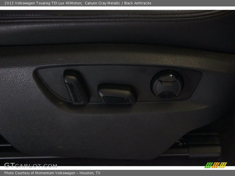Canyon Gray Metallic / Black Anthracite 2013 Volkswagen Touareg TDI Lux 4XMotion