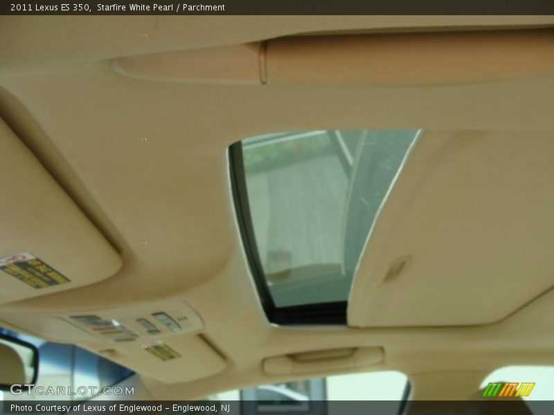 Starfire White Pearl / Parchment 2011 Lexus ES 350