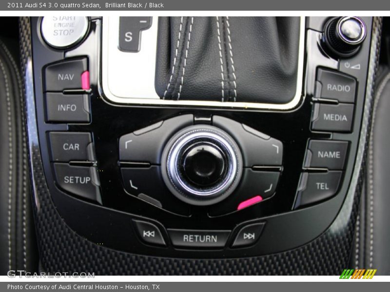 Controls of 2011 S4 3.0 quattro Sedan