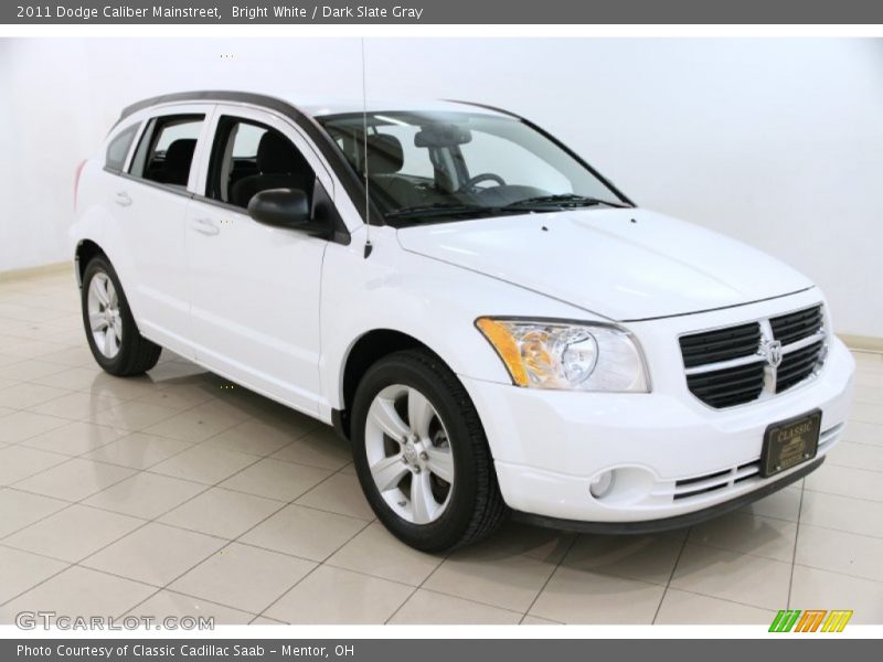 Bright White / Dark Slate Gray 2011 Dodge Caliber Mainstreet