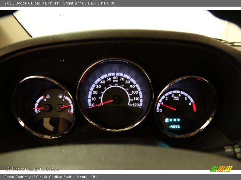 Bright White / Dark Slate Gray 2011 Dodge Caliber Mainstreet
