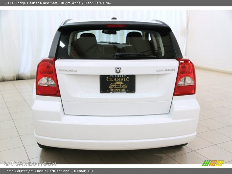 Bright White / Dark Slate Gray 2011 Dodge Caliber Mainstreet