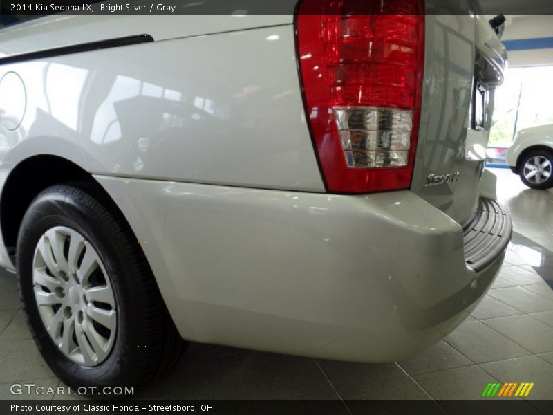 Bright Silver / Gray 2014 Kia Sedona LX