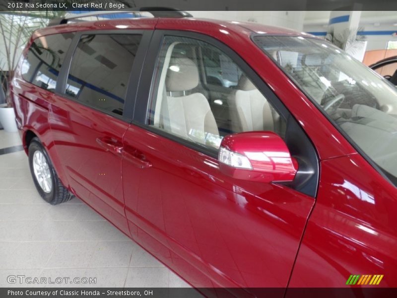 Claret Red / Beige 2012 Kia Sedona LX