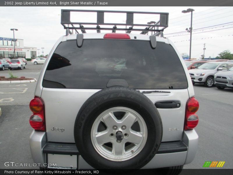 Bright Silver Metallic / Taupe 2002 Jeep Liberty Limited 4x4