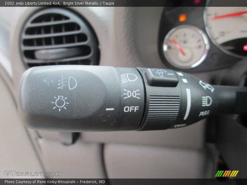 Bright Silver Metallic / Taupe 2002 Jeep Liberty Limited 4x4