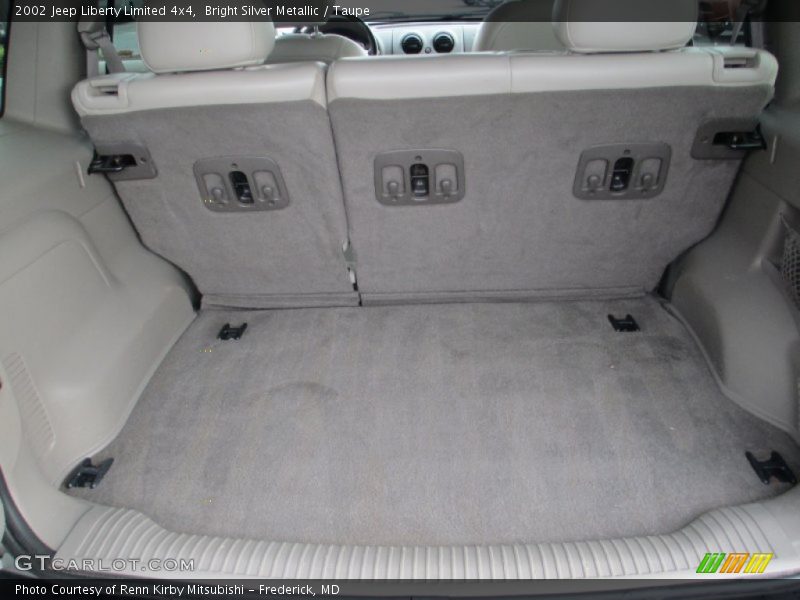 Bright Silver Metallic / Taupe 2002 Jeep Liberty Limited 4x4