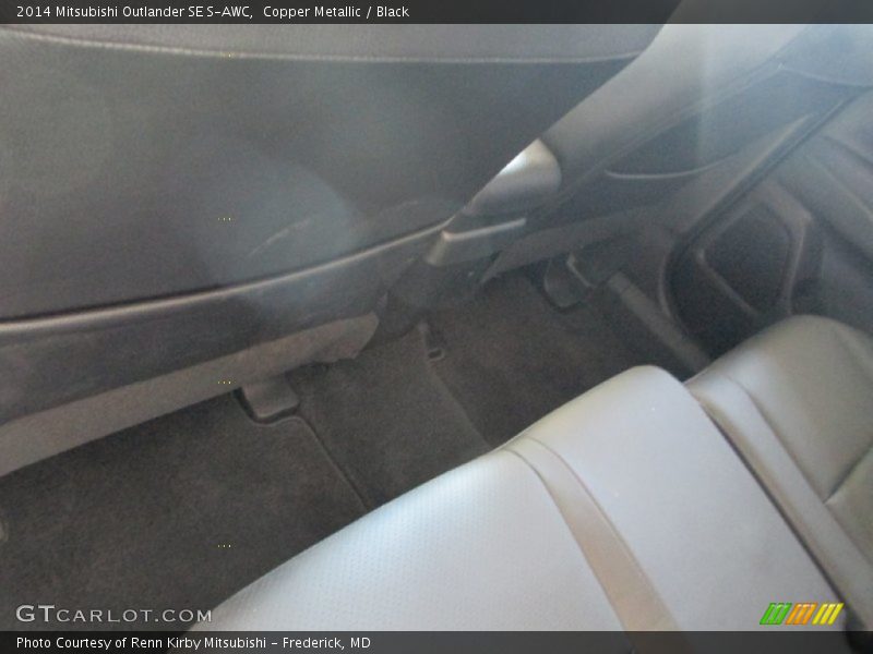 Copper Metallic / Black 2014 Mitsubishi Outlander SE S-AWC