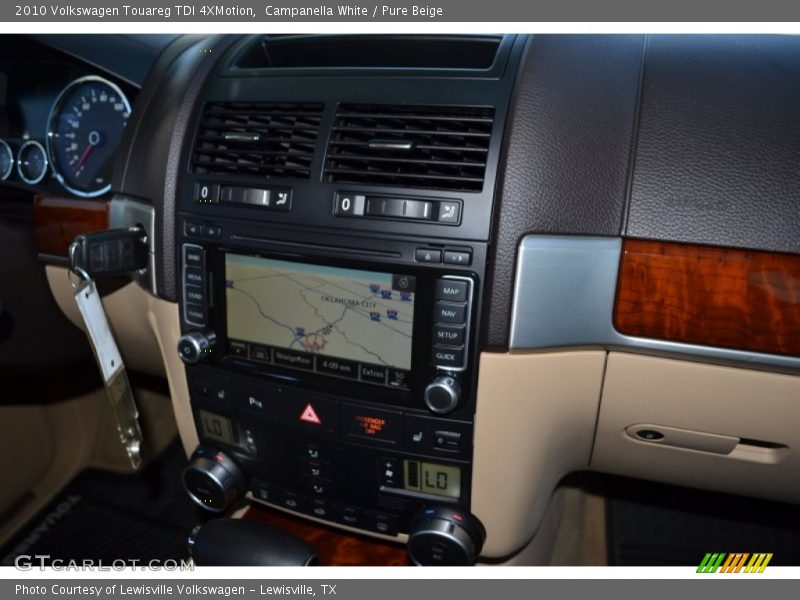 Campanella White / Pure Beige 2010 Volkswagen Touareg TDI 4XMotion