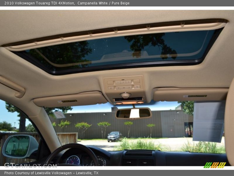 Campanella White / Pure Beige 2010 Volkswagen Touareg TDI 4XMotion