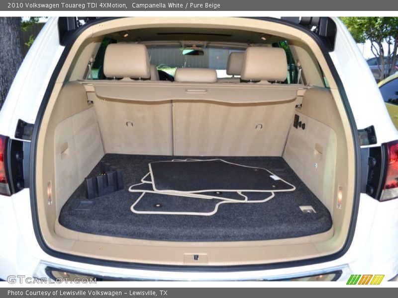 Campanella White / Pure Beige 2010 Volkswagen Touareg TDI 4XMotion