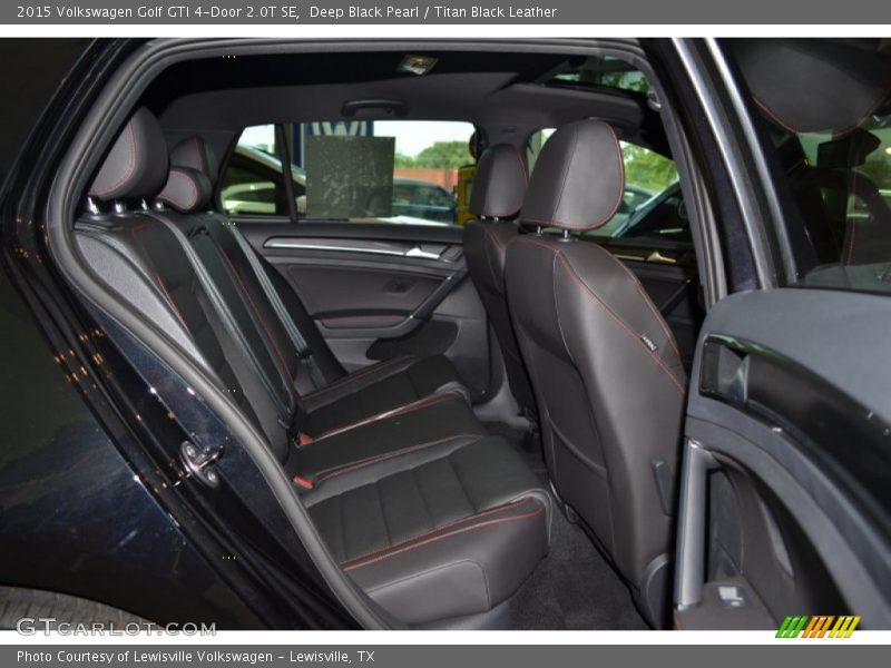 Deep Black Pearl / Titan Black Leather 2015 Volkswagen Golf GTI 4-Door 2.0T SE