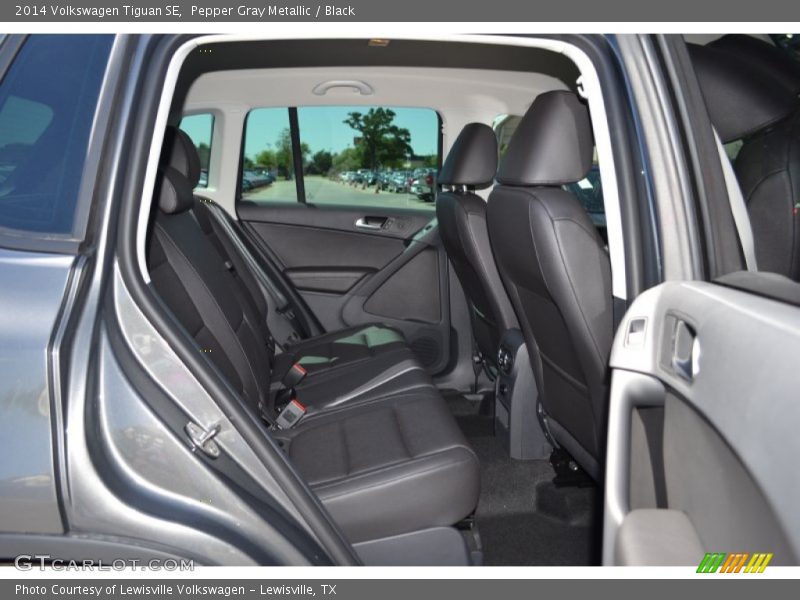 Pepper Gray Metallic / Black 2014 Volkswagen Tiguan SE