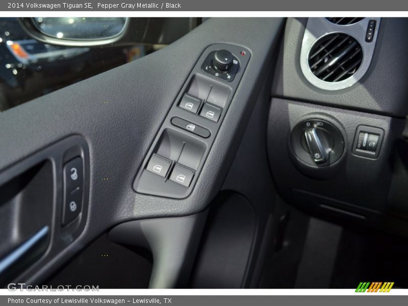 Pepper Gray Metallic / Black 2014 Volkswagen Tiguan SE