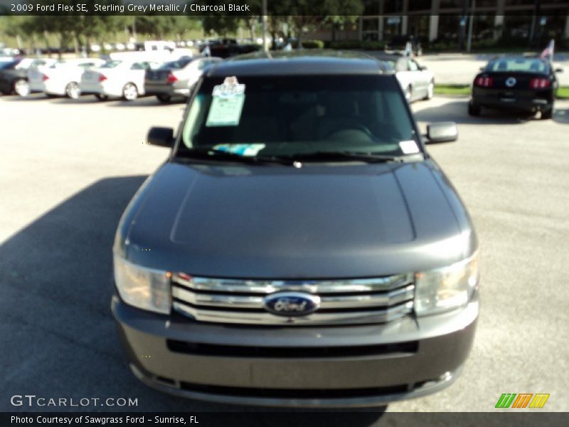 Sterling Grey Metallic / Charcoal Black 2009 Ford Flex SE