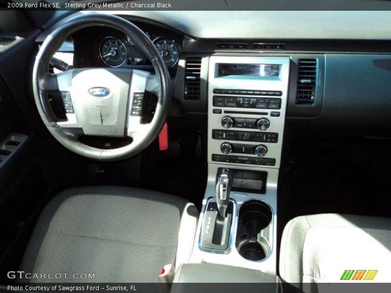 Sterling Grey Metallic / Charcoal Black 2009 Ford Flex SE