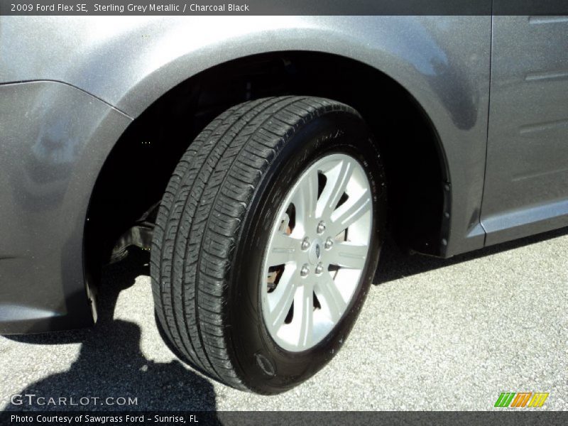 Sterling Grey Metallic / Charcoal Black 2009 Ford Flex SE