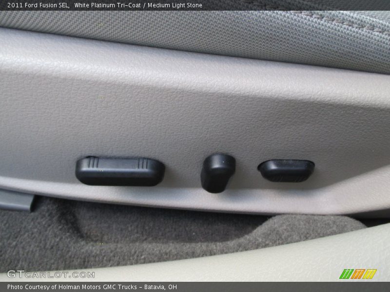 White Platinum Tri-Coat / Medium Light Stone 2011 Ford Fusion SEL