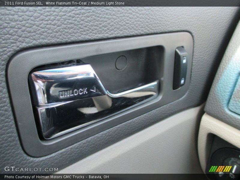White Platinum Tri-Coat / Medium Light Stone 2011 Ford Fusion SEL