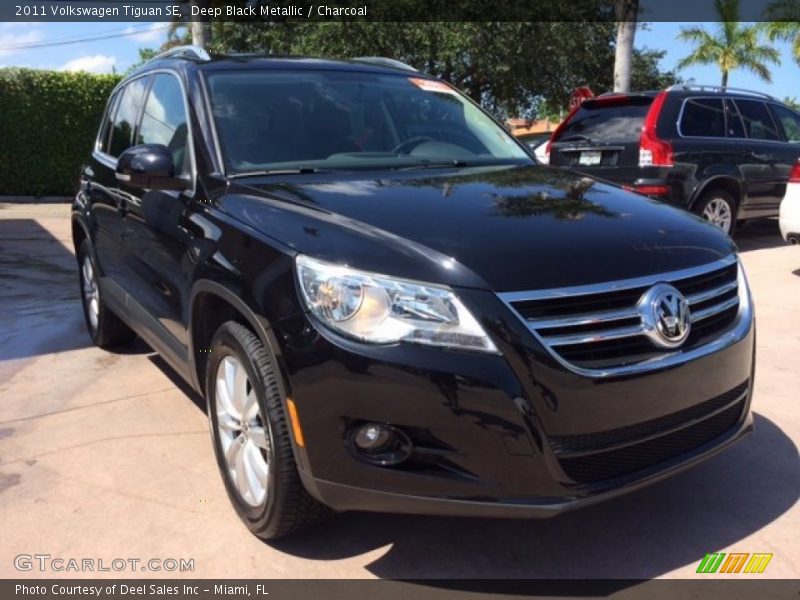 Deep Black Metallic / Charcoal 2011 Volkswagen Tiguan SE