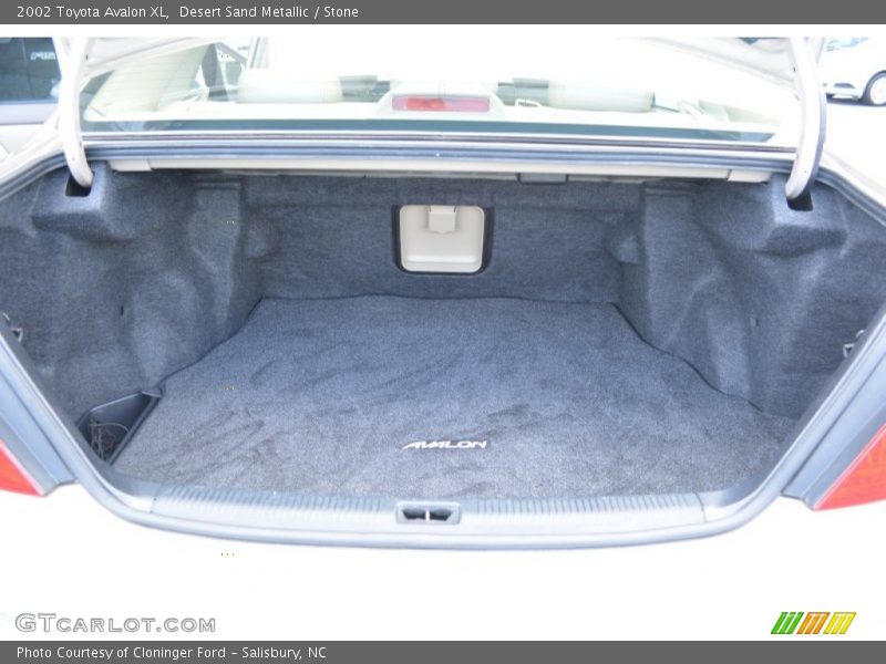  2002 Avalon XL Trunk