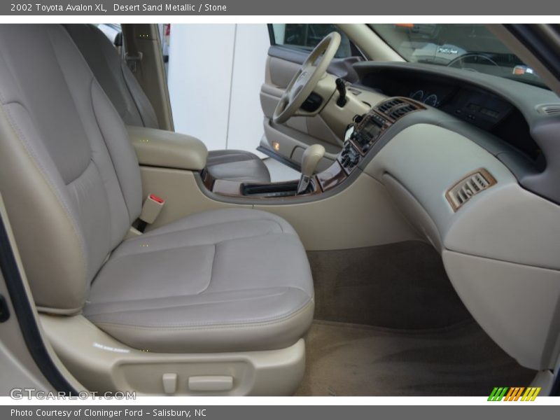 Desert Sand Metallic / Stone 2002 Toyota Avalon XL