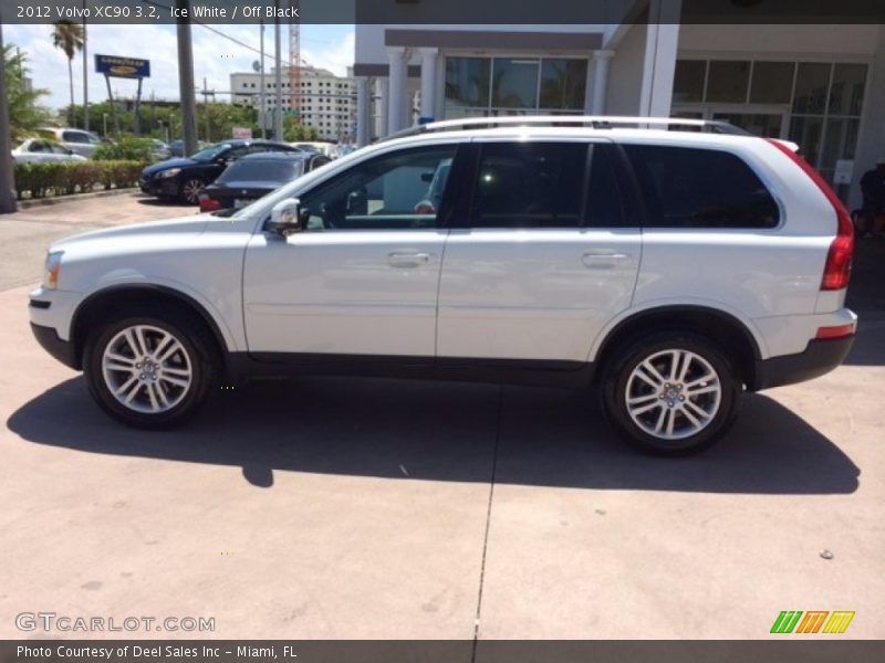 Ice White / Off Black 2012 Volvo XC90 3.2