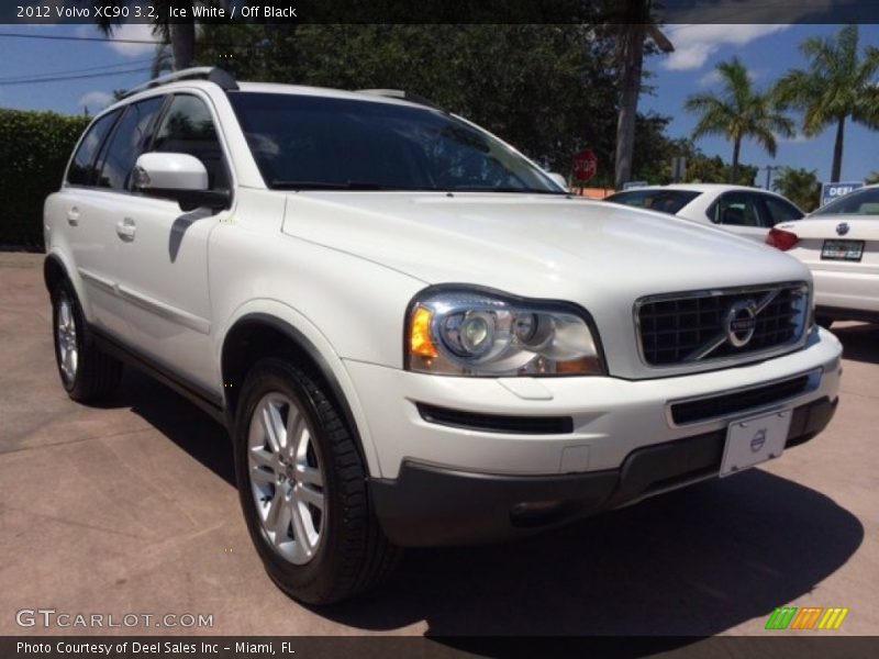 Ice White / Off Black 2012 Volvo XC90 3.2