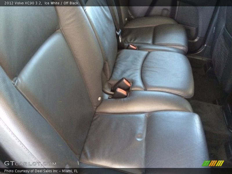 Ice White / Off Black 2012 Volvo XC90 3.2
