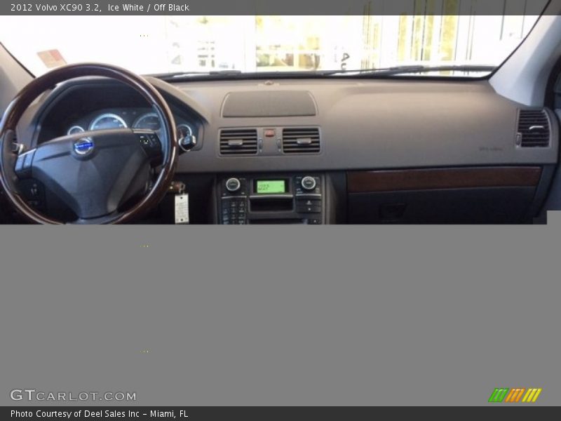 Ice White / Off Black 2012 Volvo XC90 3.2