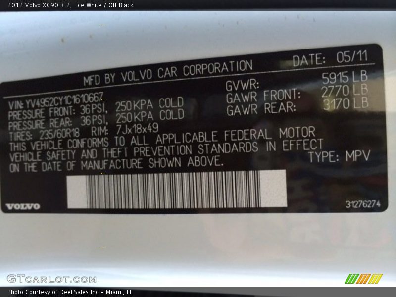 Ice White / Off Black 2012 Volvo XC90 3.2