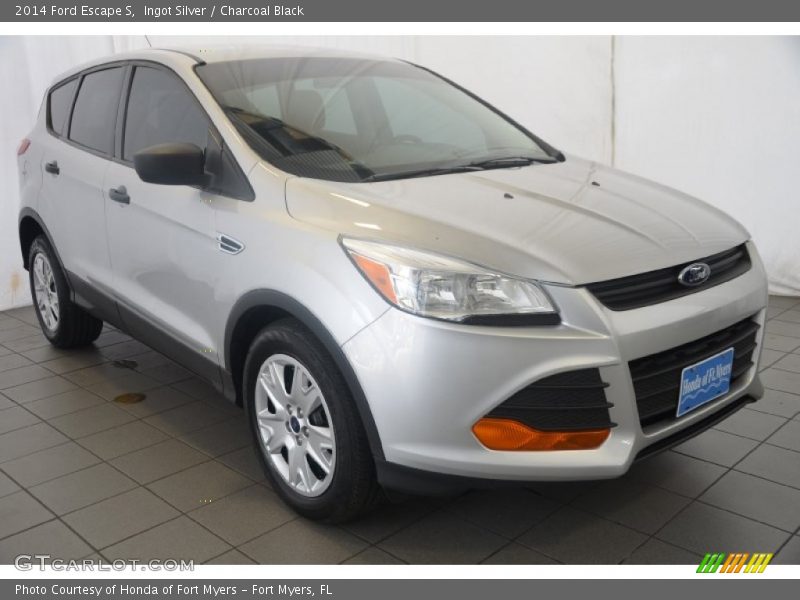 Ingot Silver / Charcoal Black 2014 Ford Escape S