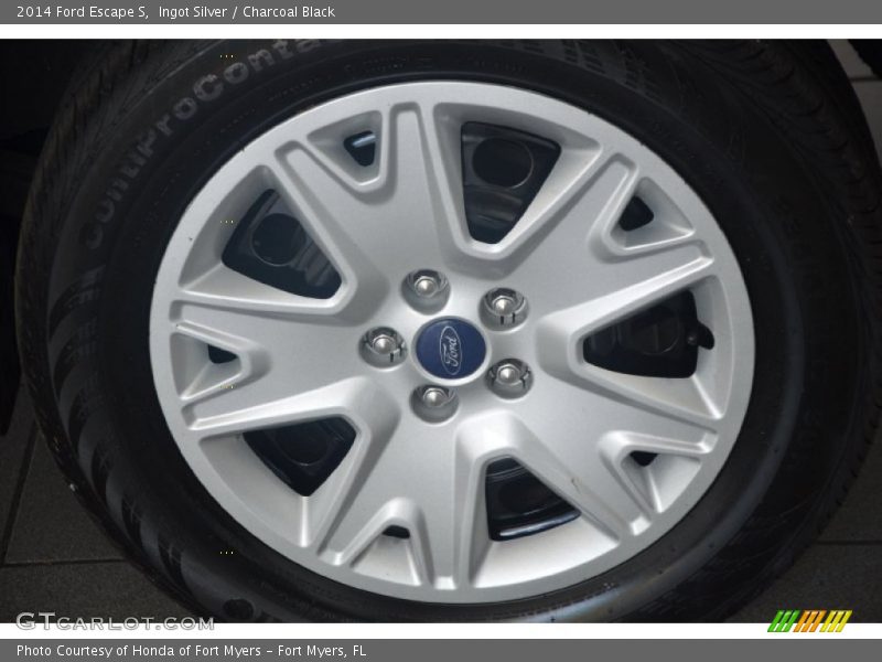 Ingot Silver / Charcoal Black 2014 Ford Escape S