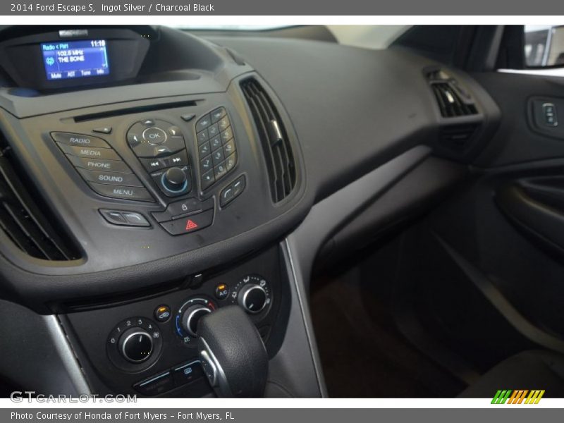 Ingot Silver / Charcoal Black 2014 Ford Escape S