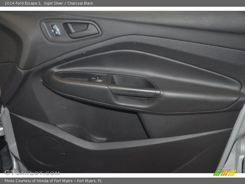 Ingot Silver / Charcoal Black 2014 Ford Escape S