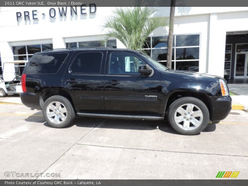 Onyx Black / Ebony 2011 GMC Yukon SLE