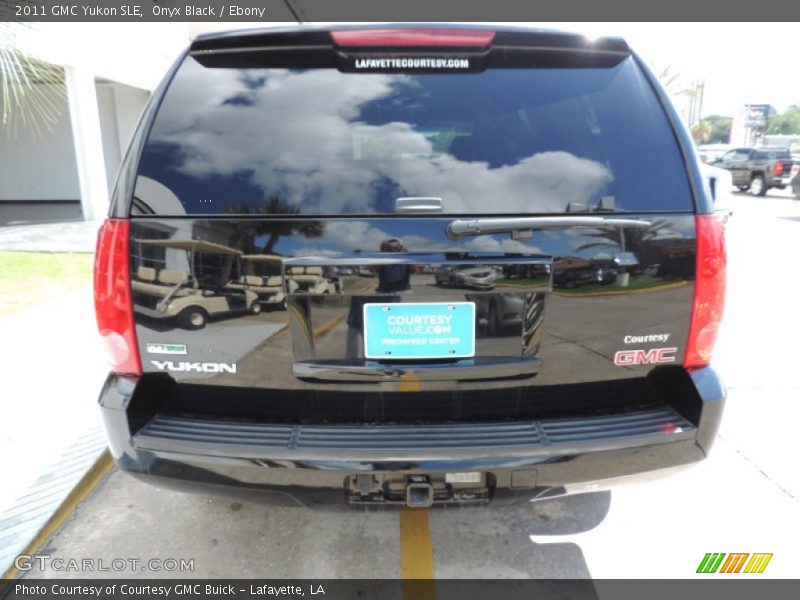 Onyx Black / Ebony 2011 GMC Yukon SLE