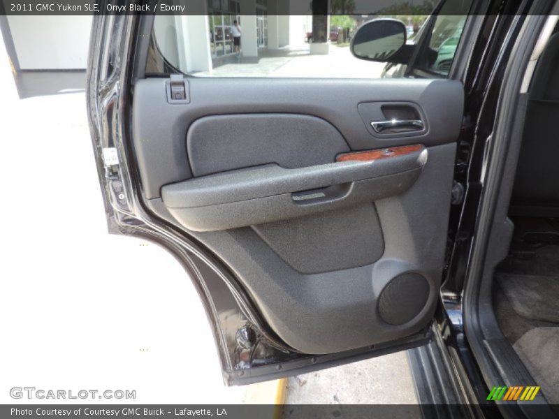 Onyx Black / Ebony 2011 GMC Yukon SLE