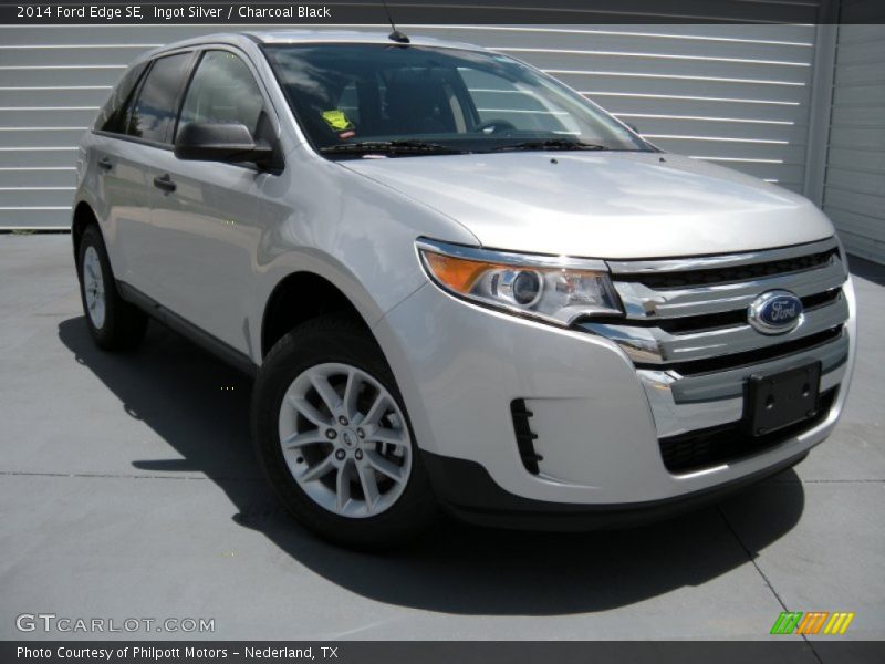 Ingot Silver / Charcoal Black 2014 Ford Edge SE