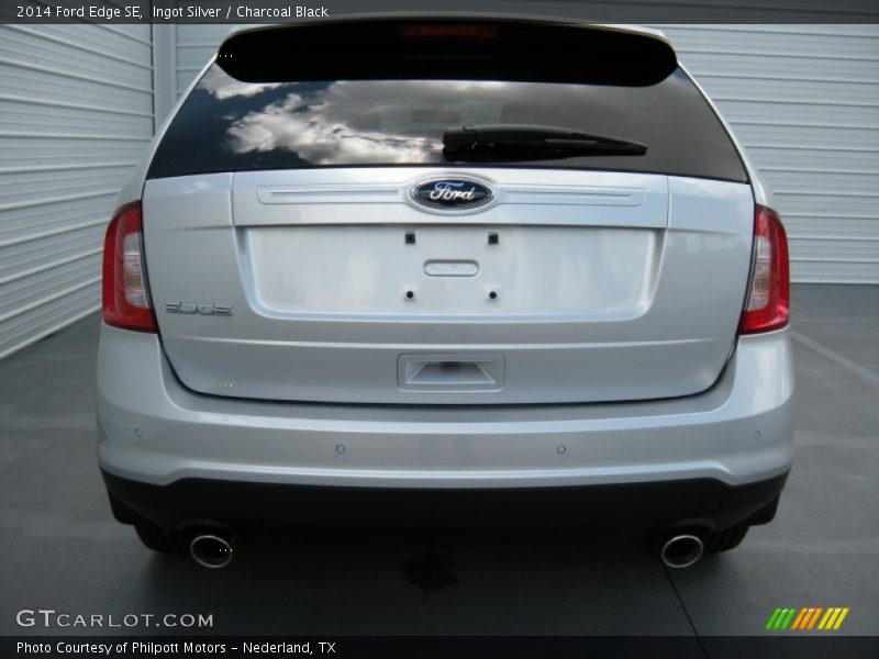 Ingot Silver / Charcoal Black 2014 Ford Edge SE
