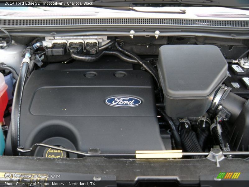 Ingot Silver / Charcoal Black 2014 Ford Edge SE
