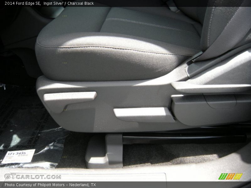 Ingot Silver / Charcoal Black 2014 Ford Edge SE