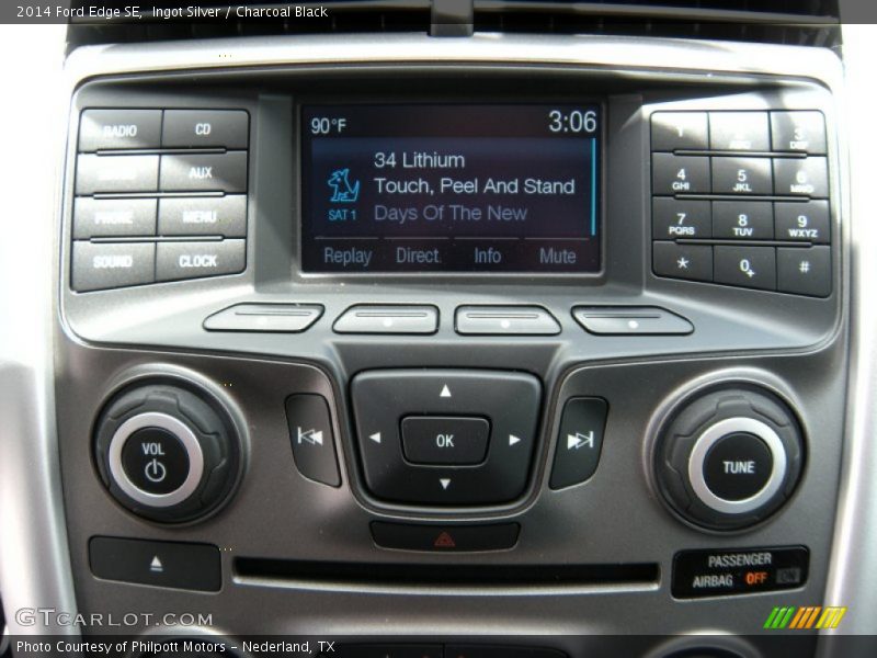 Ingot Silver / Charcoal Black 2014 Ford Edge SE