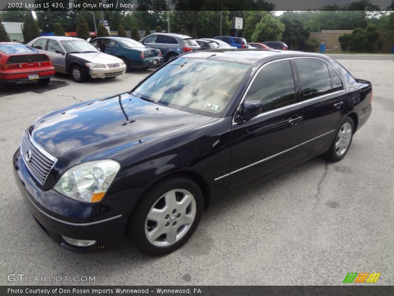 Front 3/4 View of 2002 LS 430